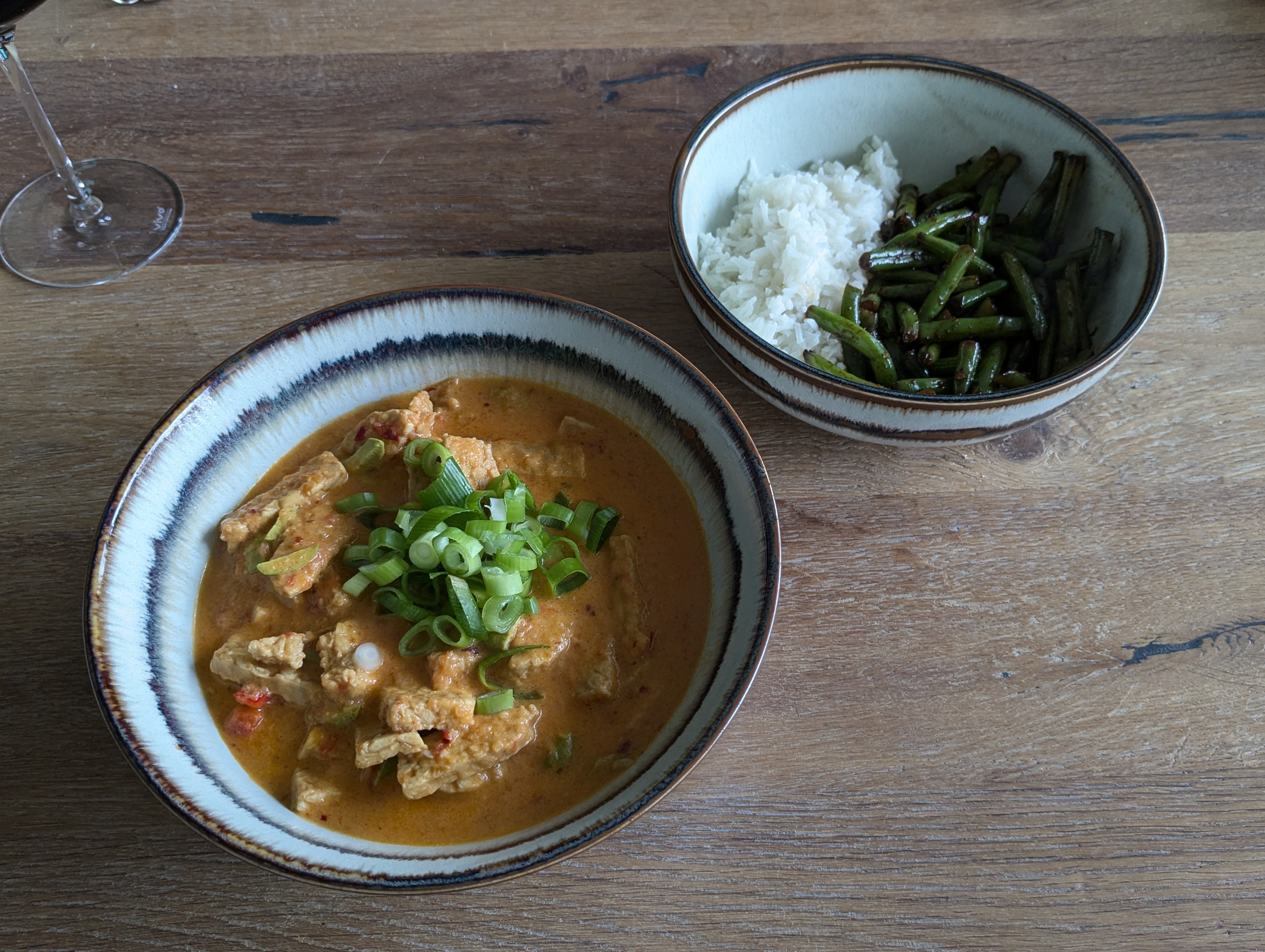 Lodeh tempe pete with a side of rice and green beans